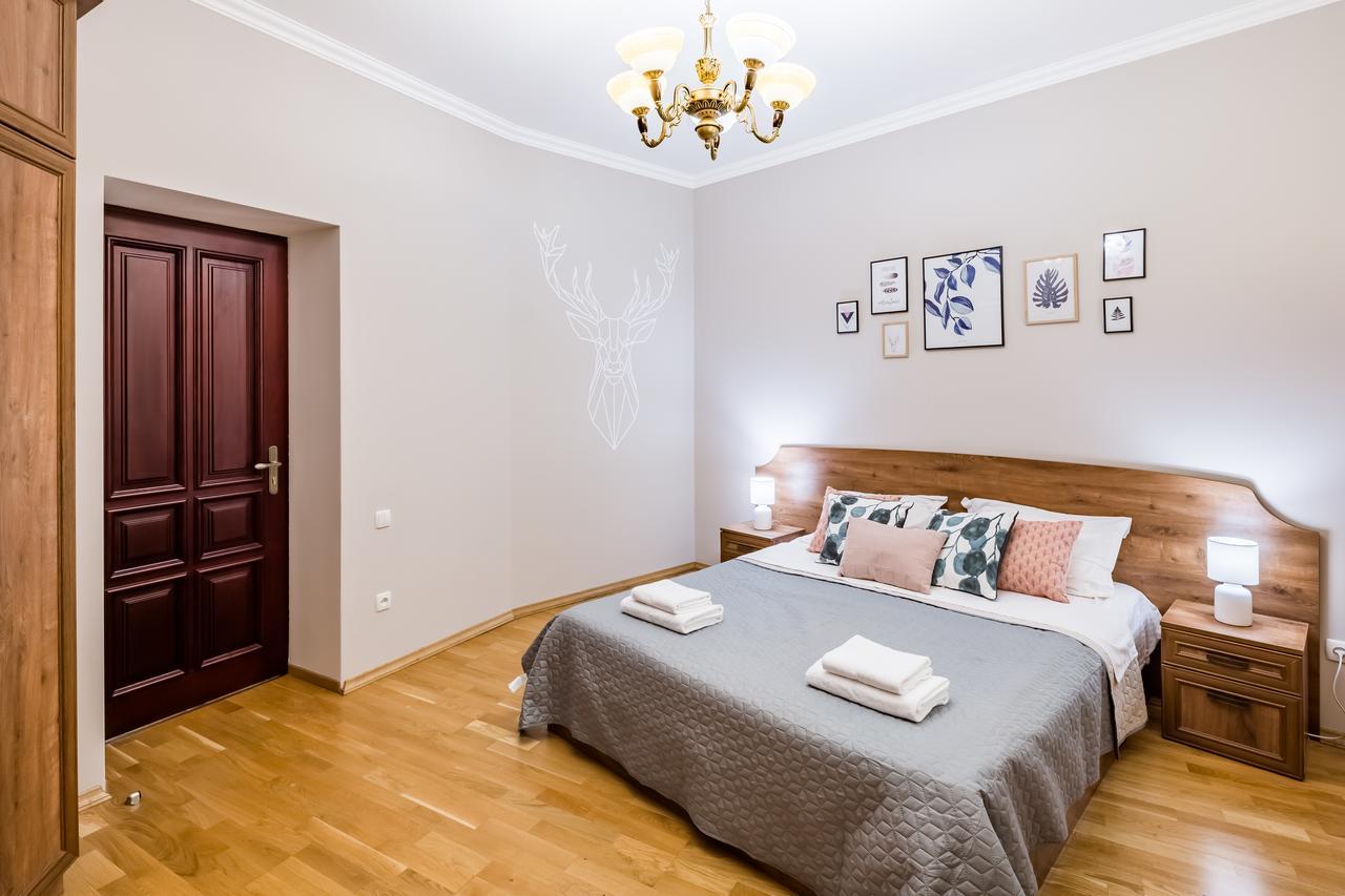 High Castle Apartment Lviv Buitenkant foto